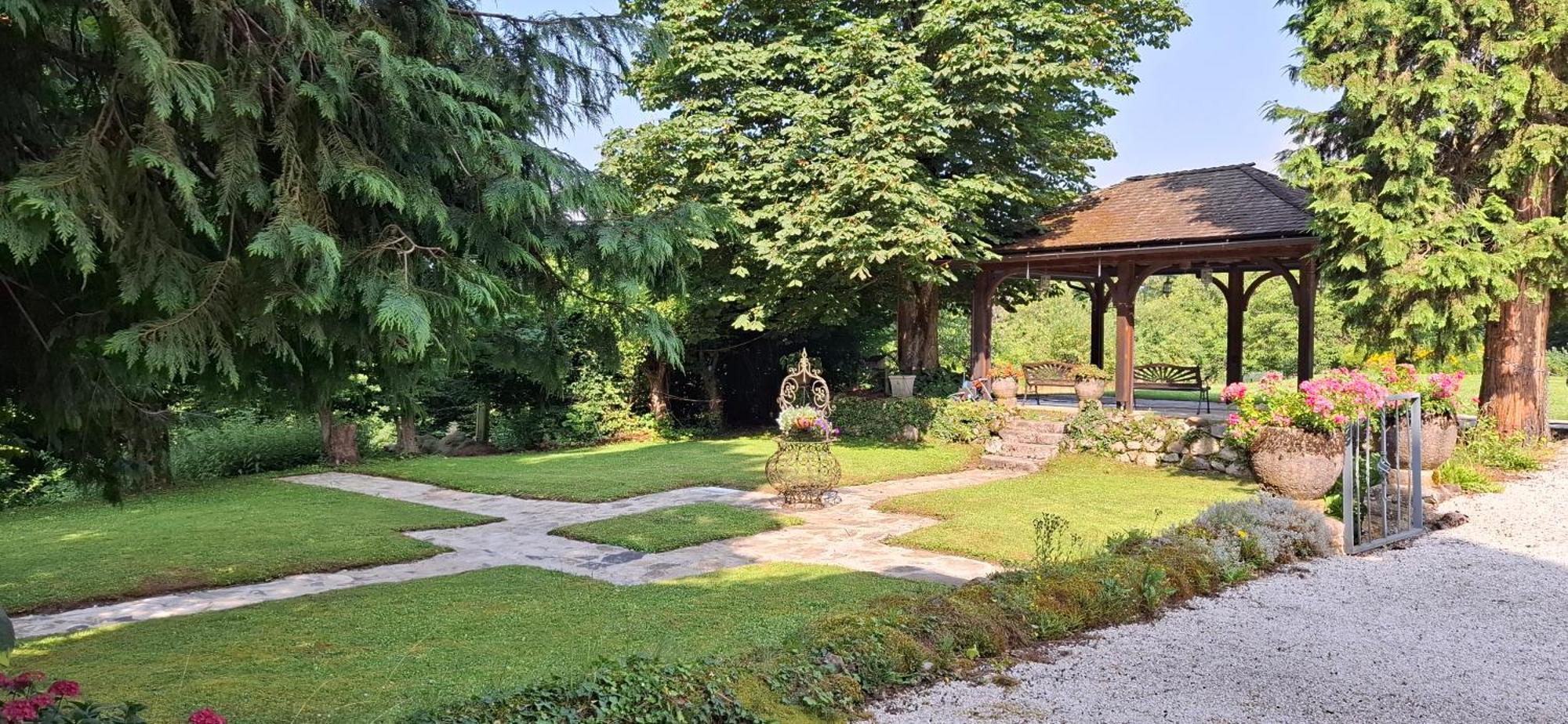 Ferienwohnungen Schloss Wasserleonburg Nötsch المظهر الخارجي الصورة